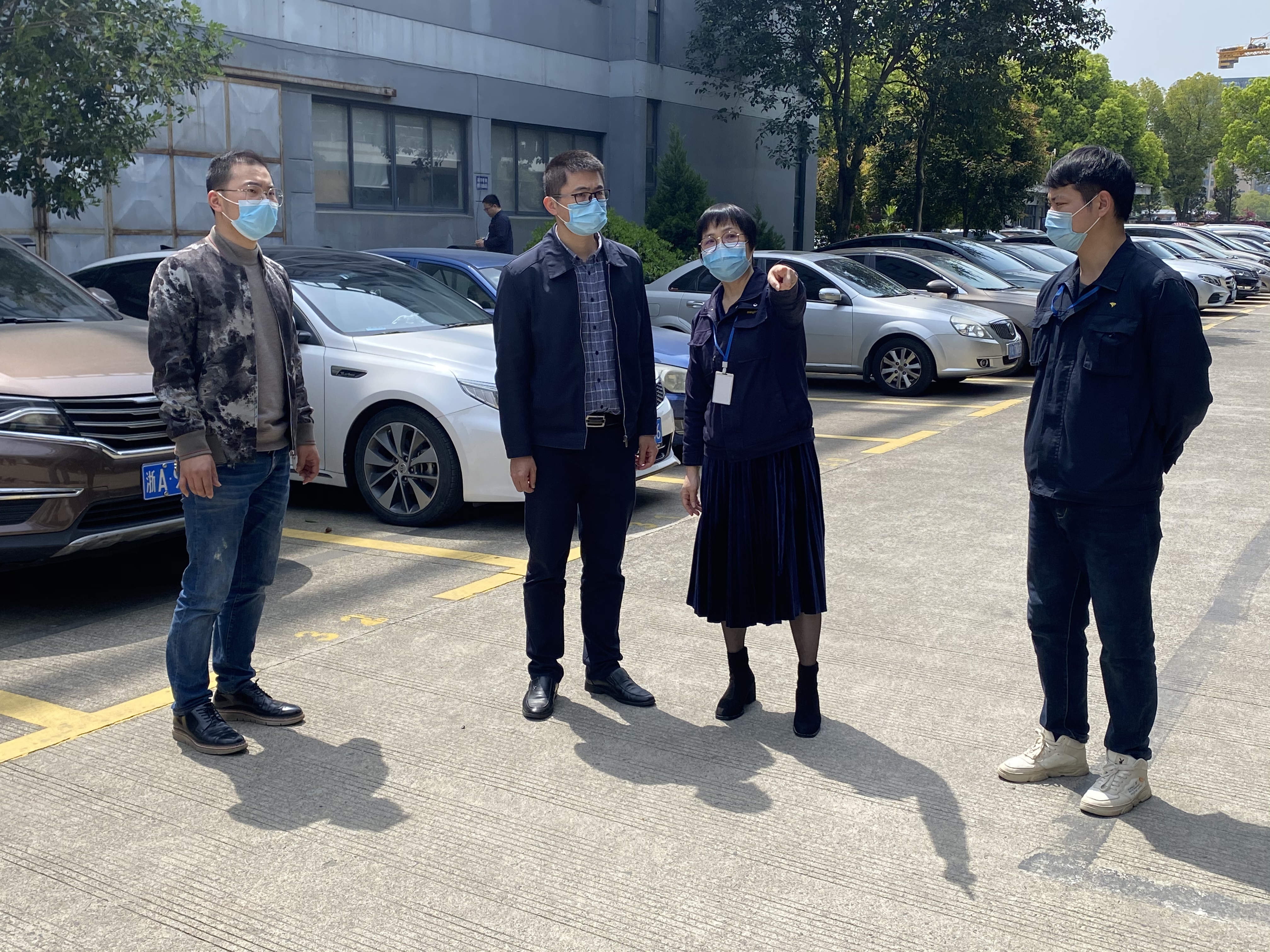 西湖区副区长李扬章一行莅临浙大开云网(中国)督导、检查进口物料防疫工作