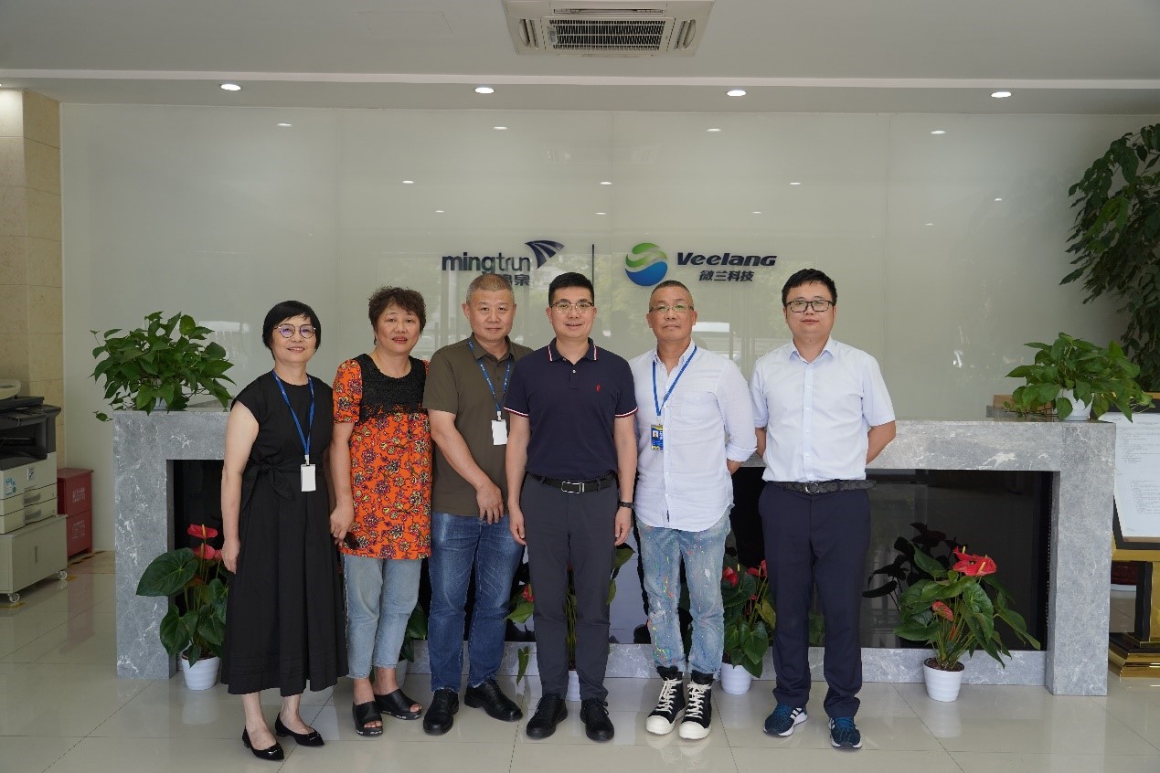 浙江大学控股集团总经理余飞鹏一行莅临浙大开云网(中国)调研指导