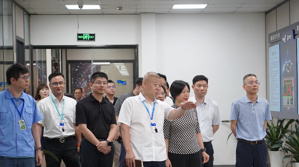 西湖区委副书记、区长周扬一行莅临浙大开云网(中国)调研、指导工作